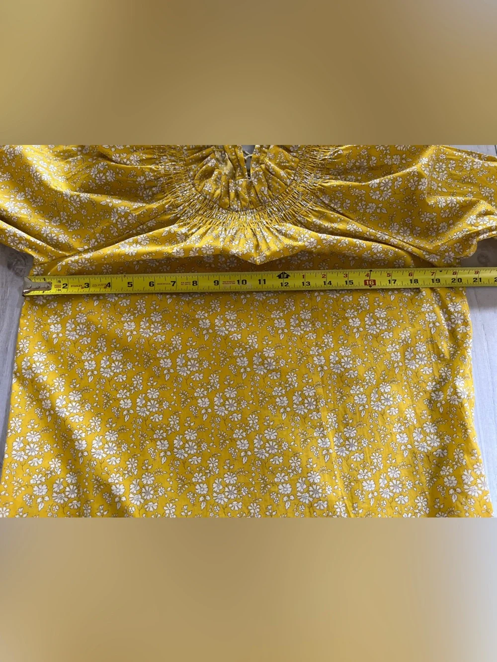 Women’s J. Crew liberty floral yellow ruffle neck puff sleeve shift dress. XS